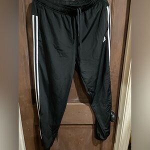 WOMENS LARGE ADIDAS JOGGERS. BLACK. EUC